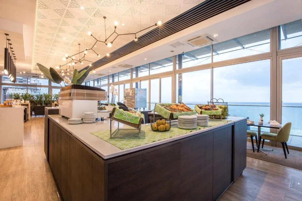 Belaire Suites Hotel — 3