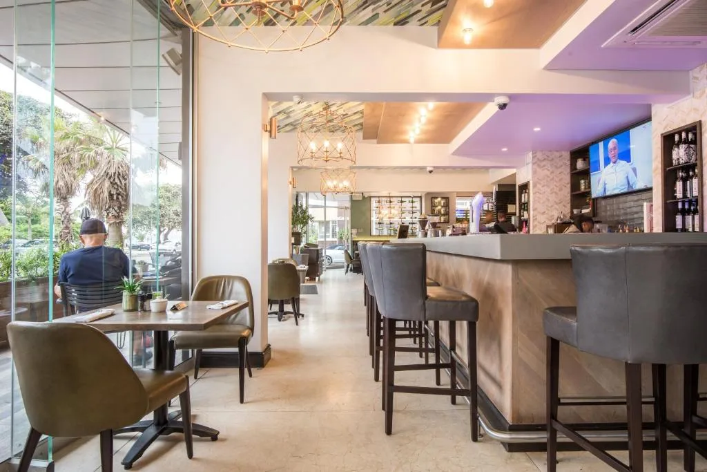 Belaire Suites Hotel — 4