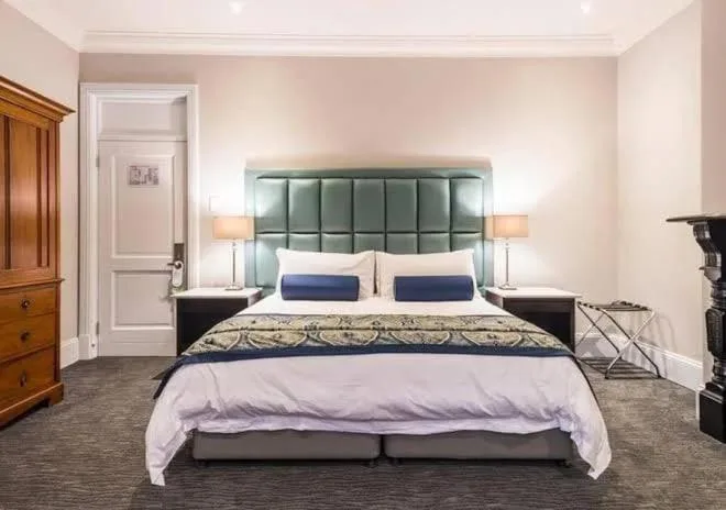 Luxe Avondale Boutique Hotel — 2