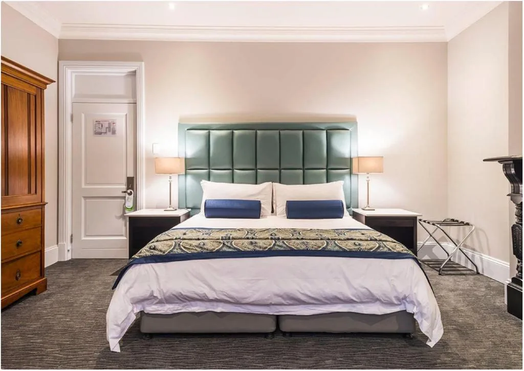 Luxe Avondale Boutique Hotel — 5