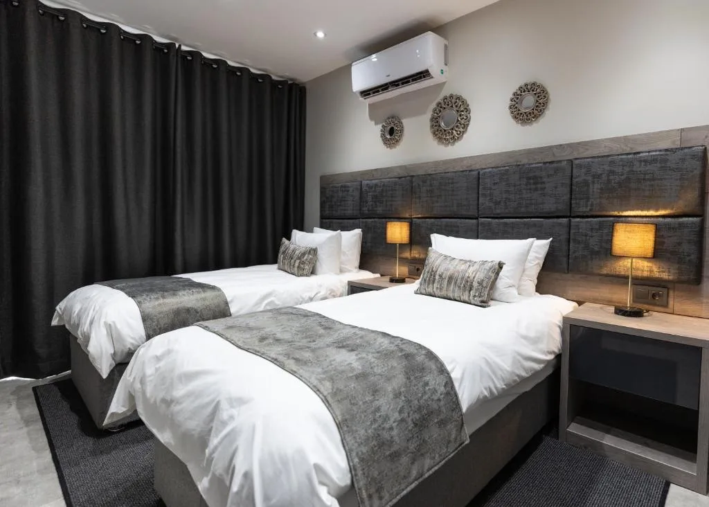 Luxe Suites Boutique Hotel — 2