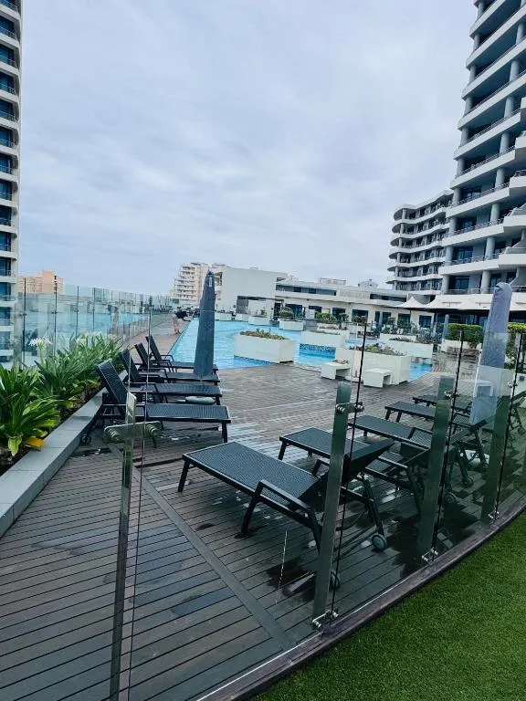 Pearlview — 3