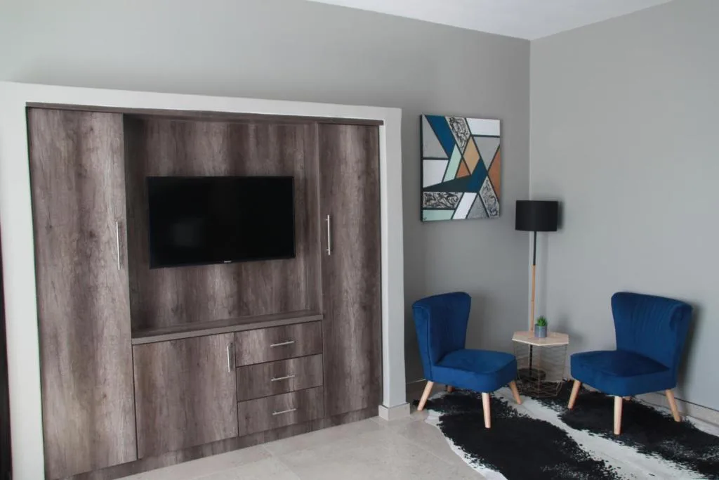 The Cato Suites Hotel — 4