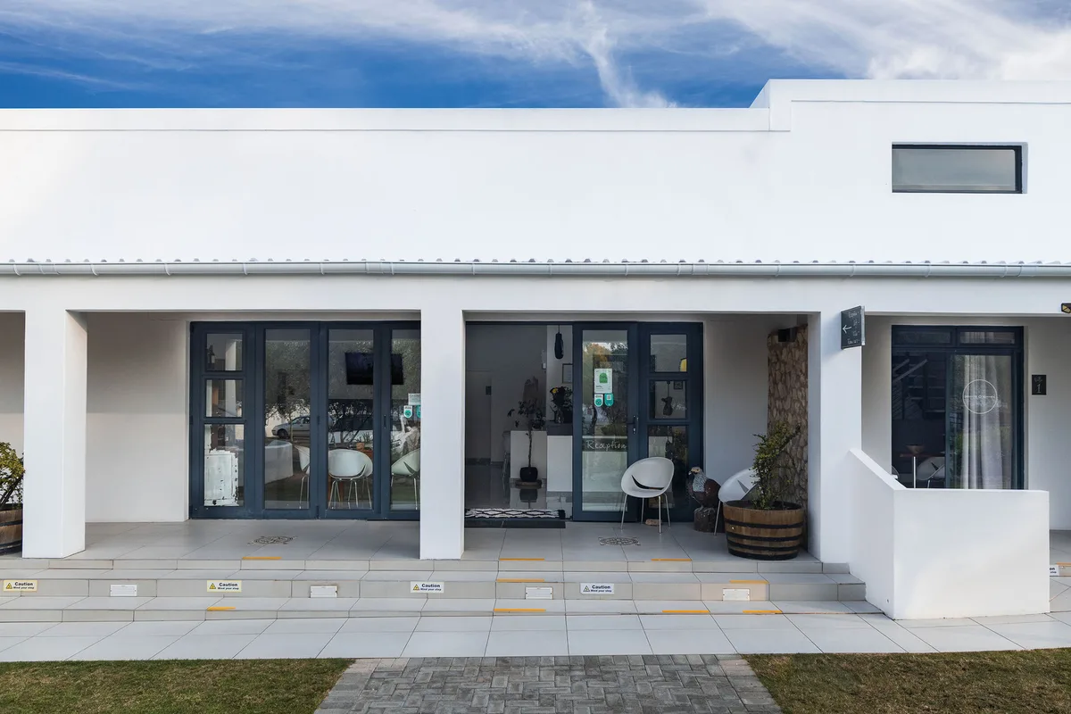 Oudtshoorn- Karoo Retreat- Self Catering Accommodation