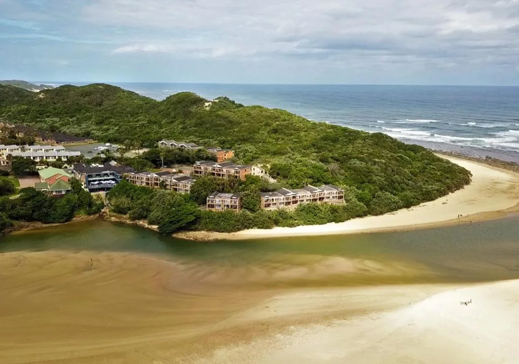 Blue Lagoon Hotel and Conference Centre — 4
