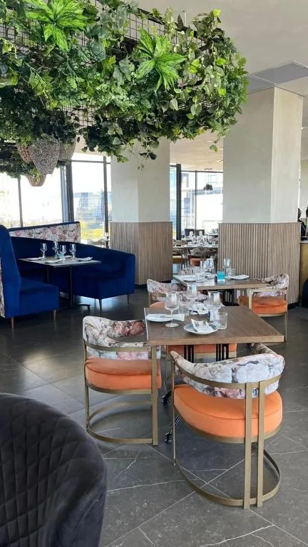 Chic at One Rosebank — 4