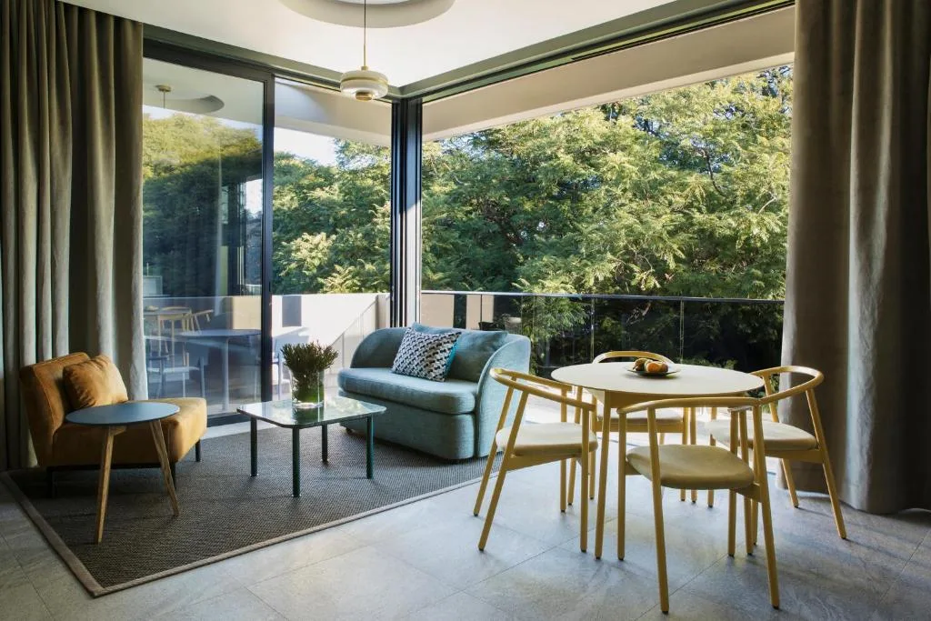 Home Suite Hotels Rosebank — 5