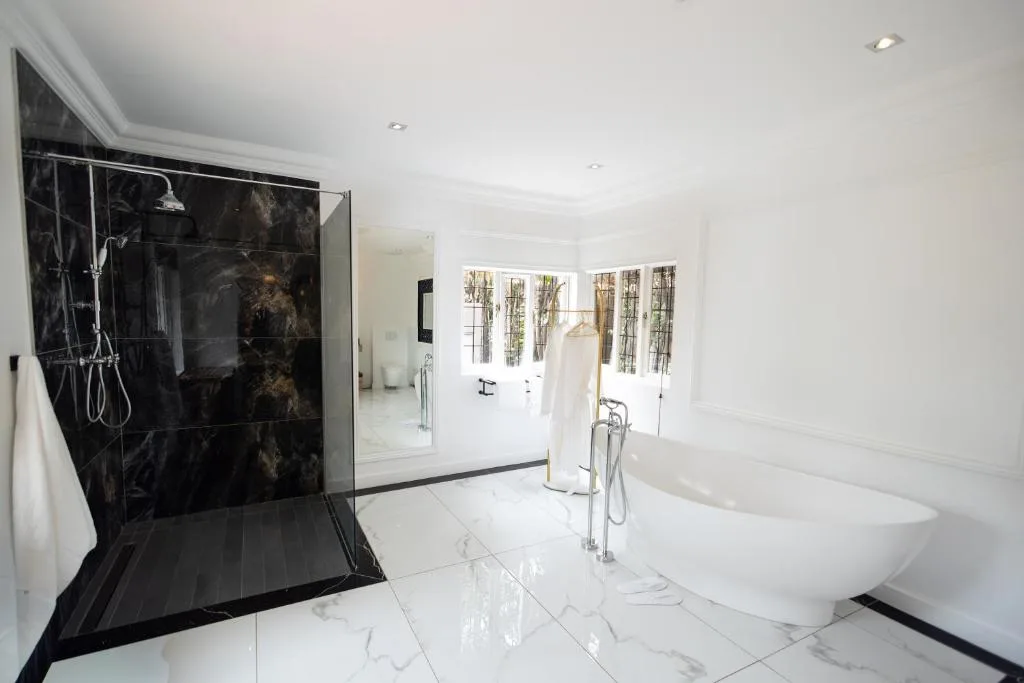 Le Manoir Boutique Estate — 3