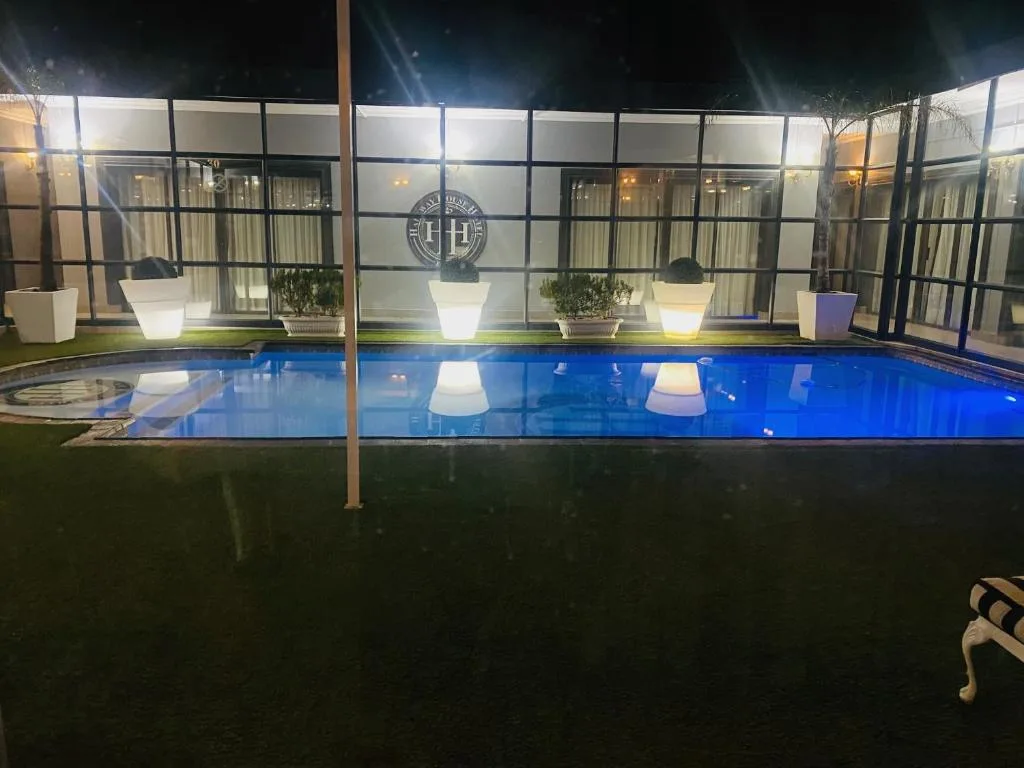 Halfway House Hotel — 4