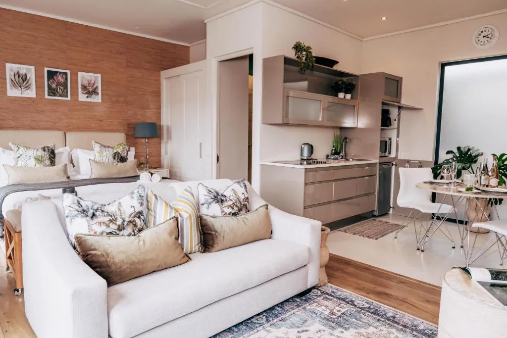 The Gallery, Luxury Apartment 209, Knysna Waterfront, Stay Knysna — 4