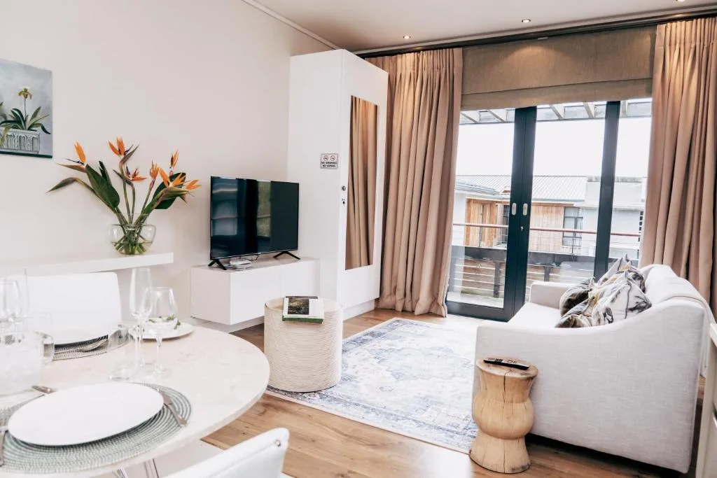 The Gallery, Luxury Apartment 209, Knysna Waterfront, Stay Knysna — 5