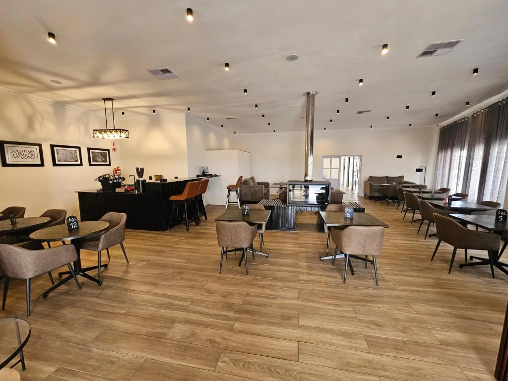 Booth Suite Hotel Mafikeng — 4