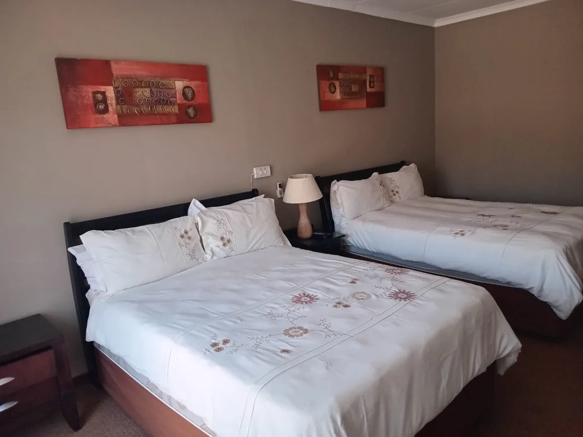 Pilanesberg View Guest House — 3