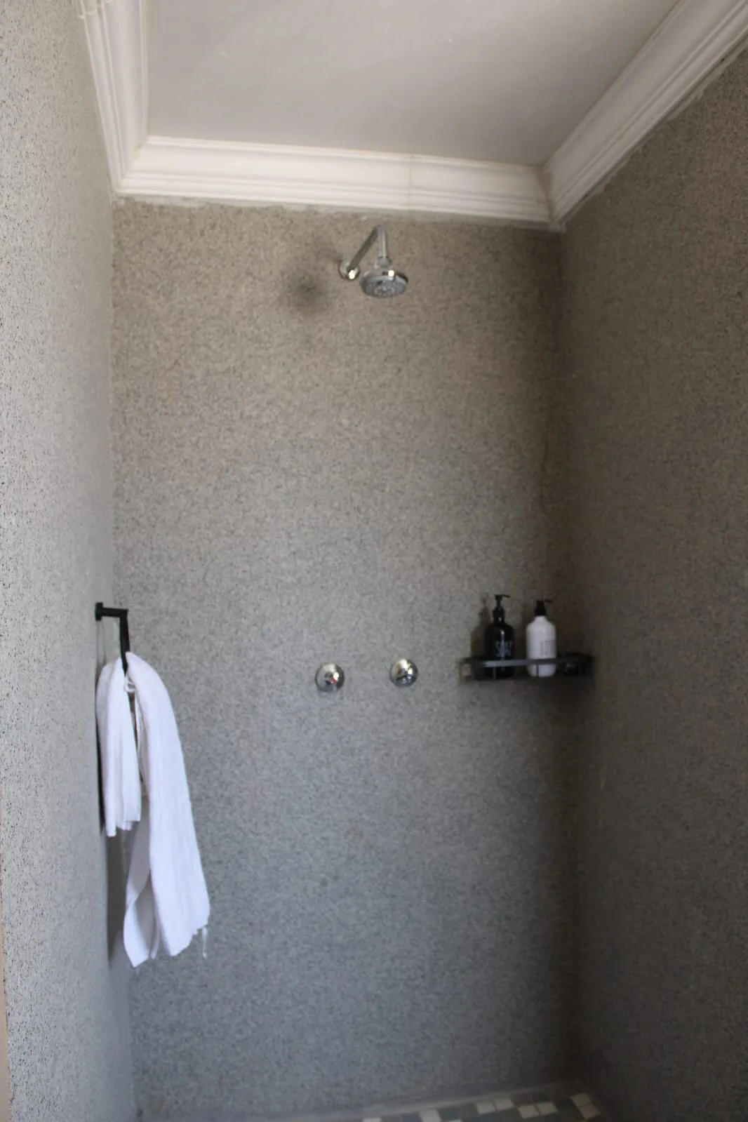 ROYAL GIDLAS GUESTHOUSE — 4