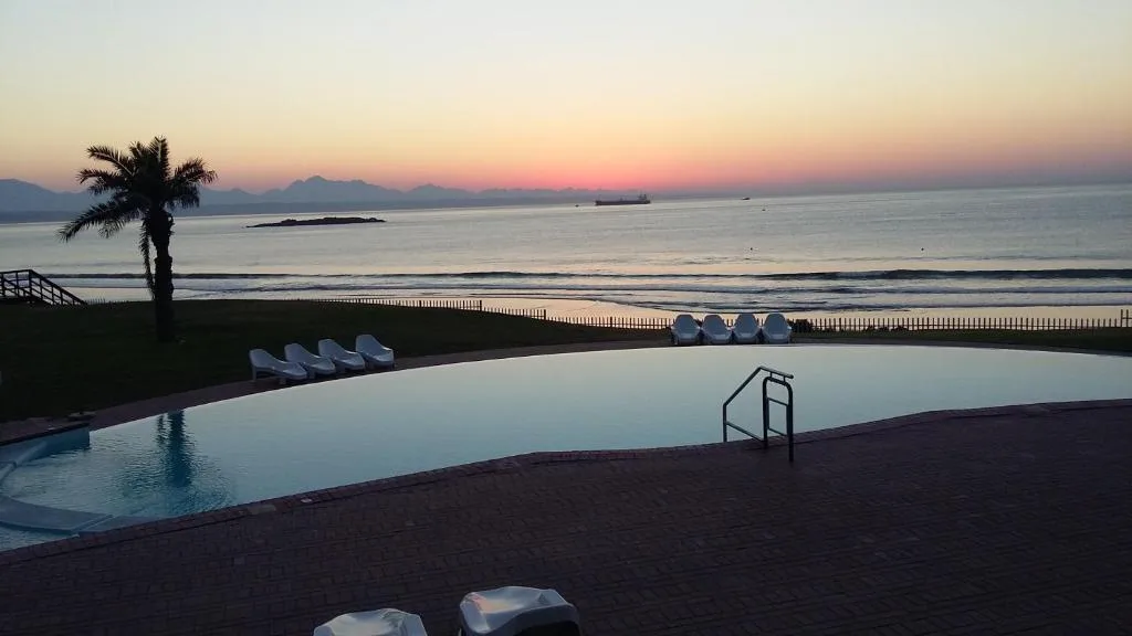 Beach Club Self Catering Apartments — 5