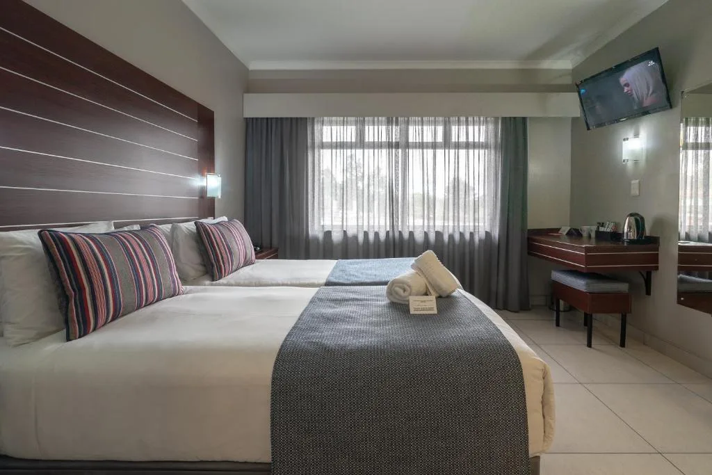 Hotel Savoy and Conference Centre — 2