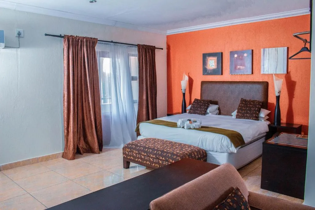 Coyotes Hotel & Conference Centre — 2