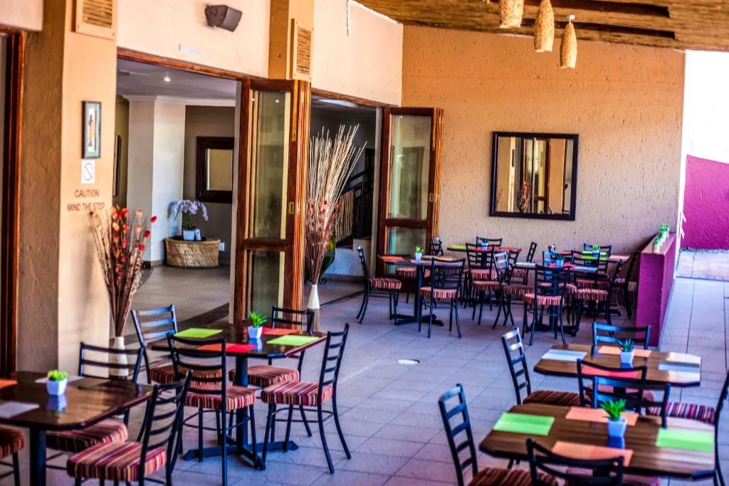 Coyotes Hotel & Conference Centre — 5