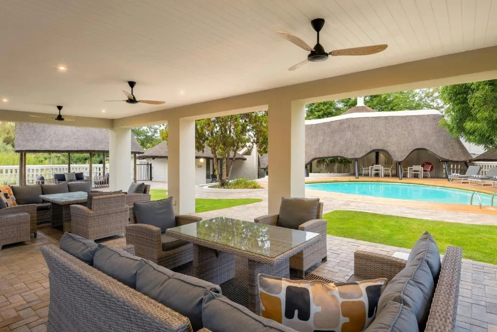 Protea Hotel by Marriott Oudtshoorn Riempie Estate — 4