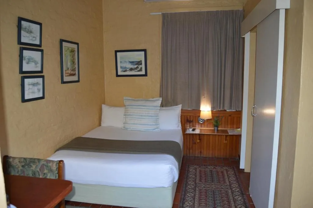 Ascot Inn — 2