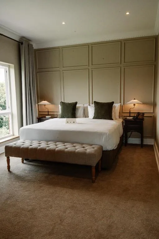 Redlands Hotel — 4