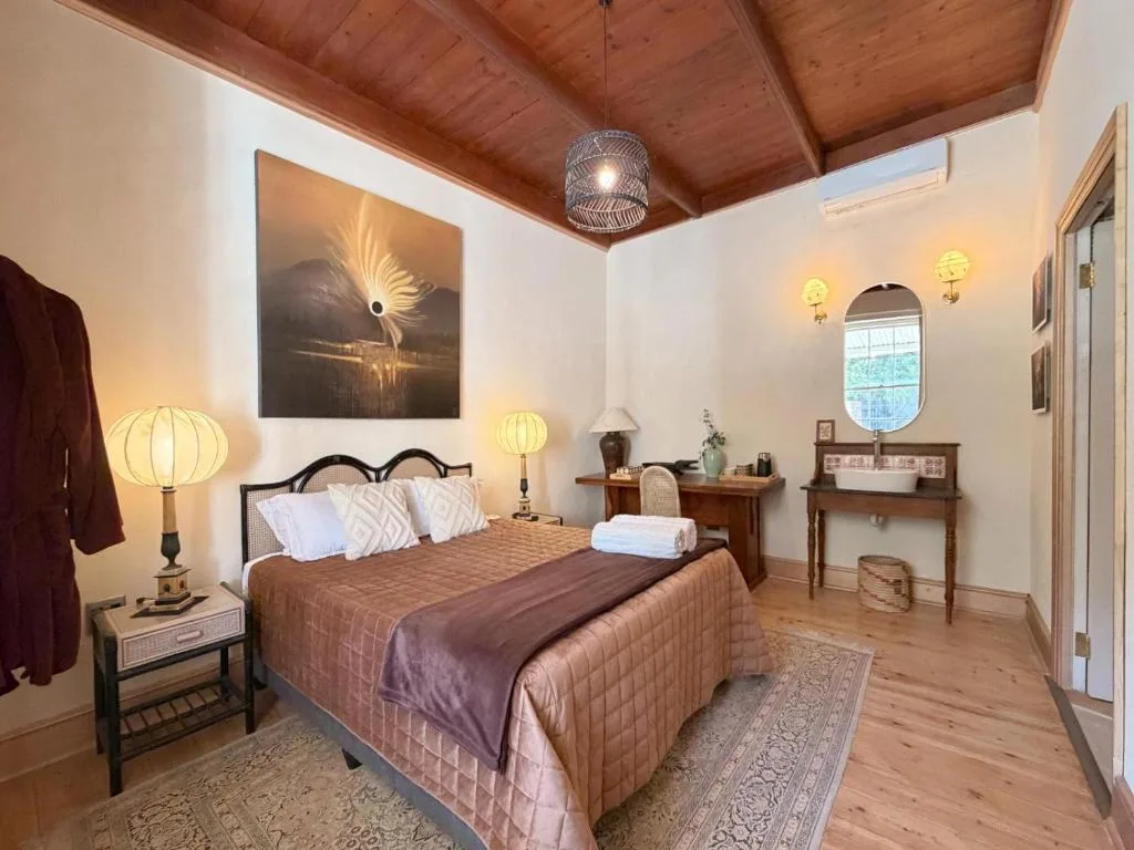 Voyager Boutique Homestead Retreat — 2