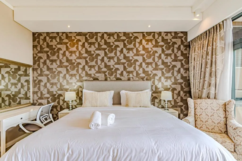 1403 Menlyn Maine Trilogy