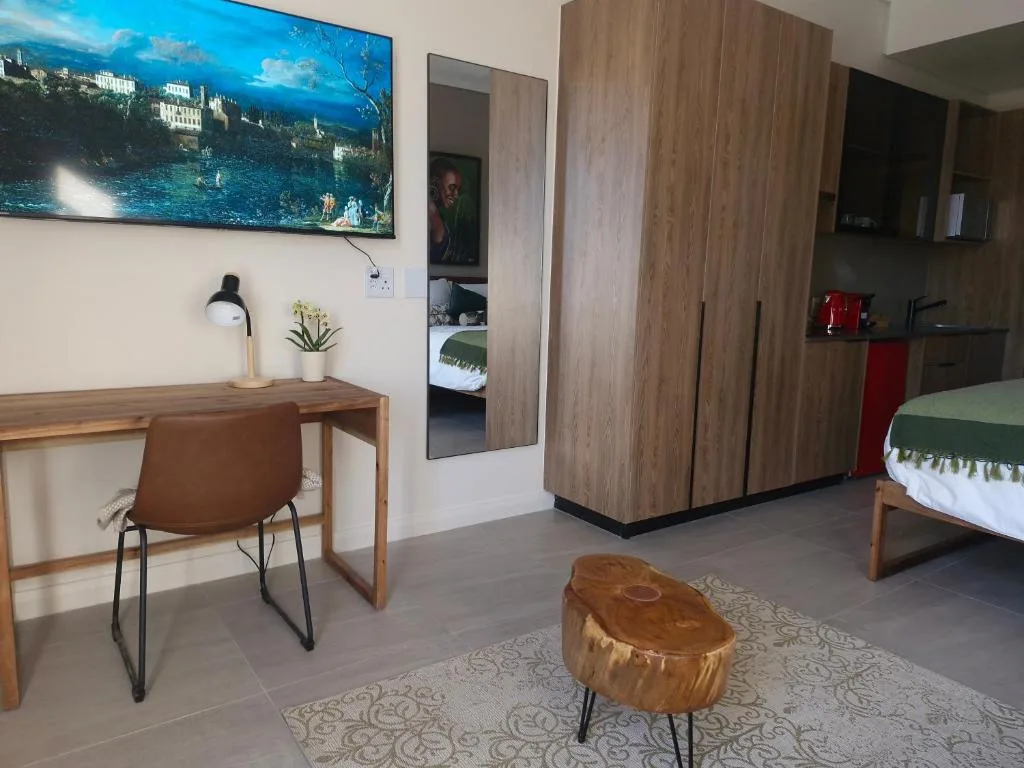 Emerald Studio Menlyn Maine — 4