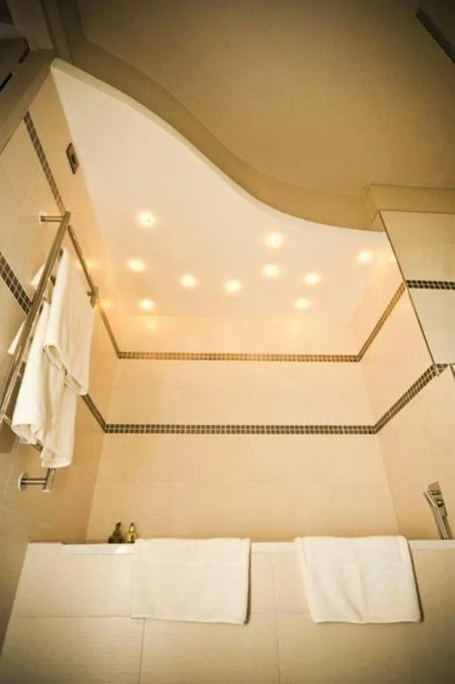 Hudson House — 3
