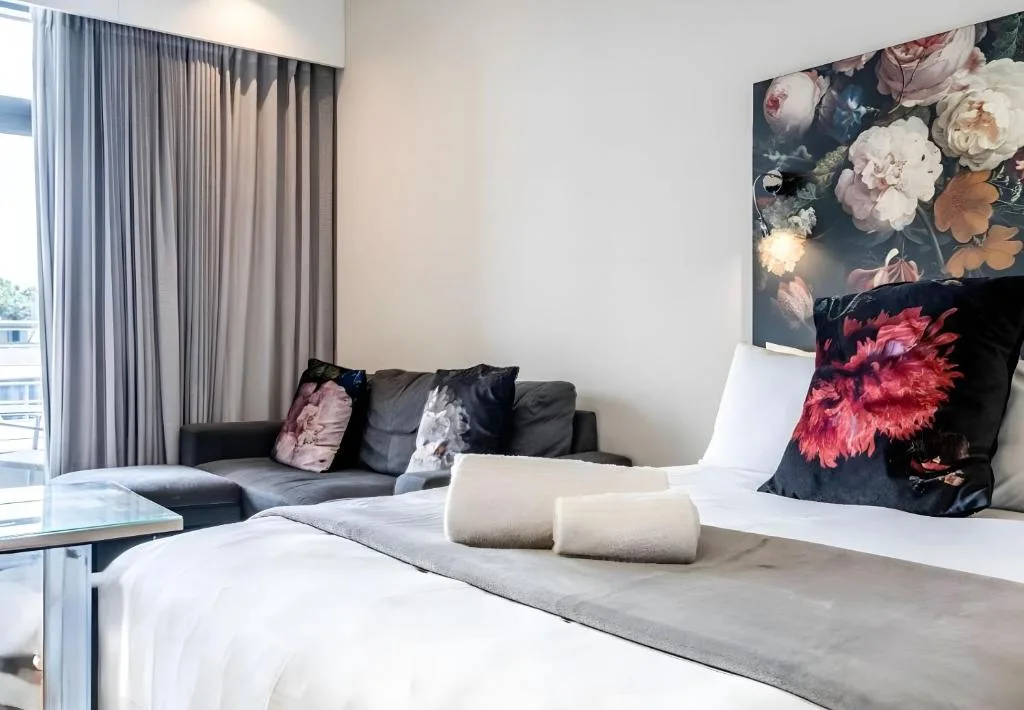 Menlyn Maine Residences 813 with balcony — 2