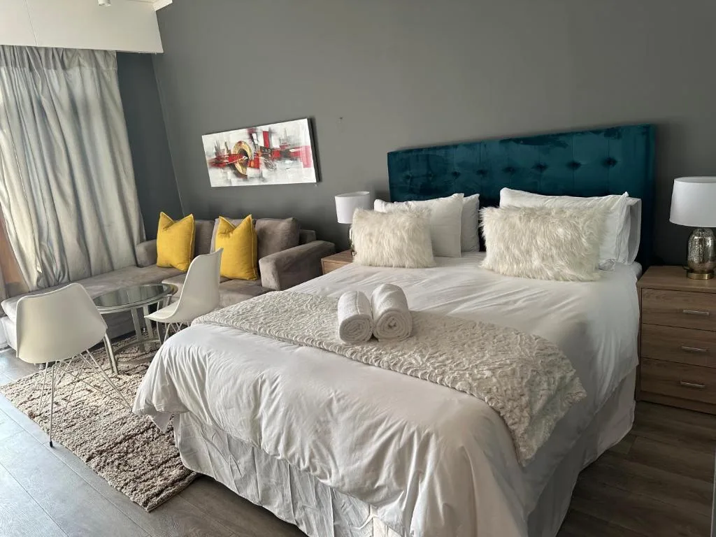 The Capital Trilogy Menlyn Maine Apartments 913