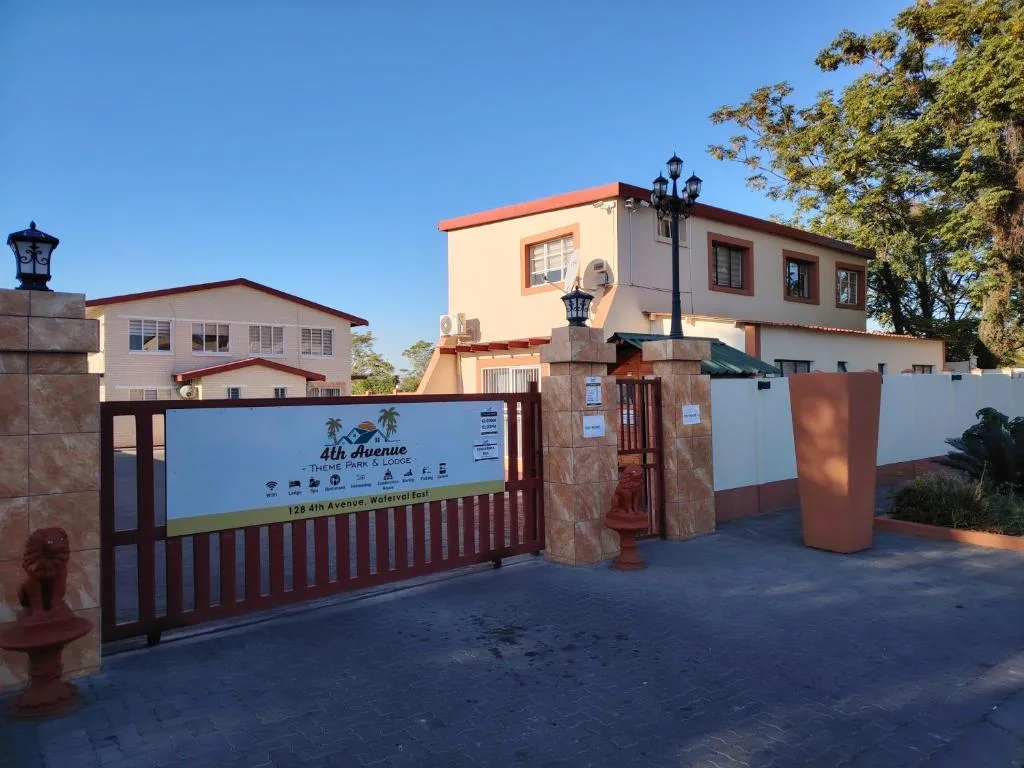 4th Avenue Themepark & Lodge