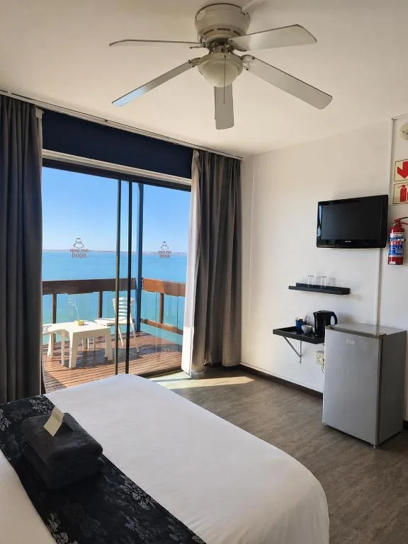 Hoedjiesbaai Hotel — 2