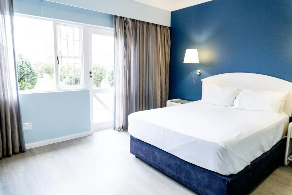 Saldanha Bay Hotel — 4