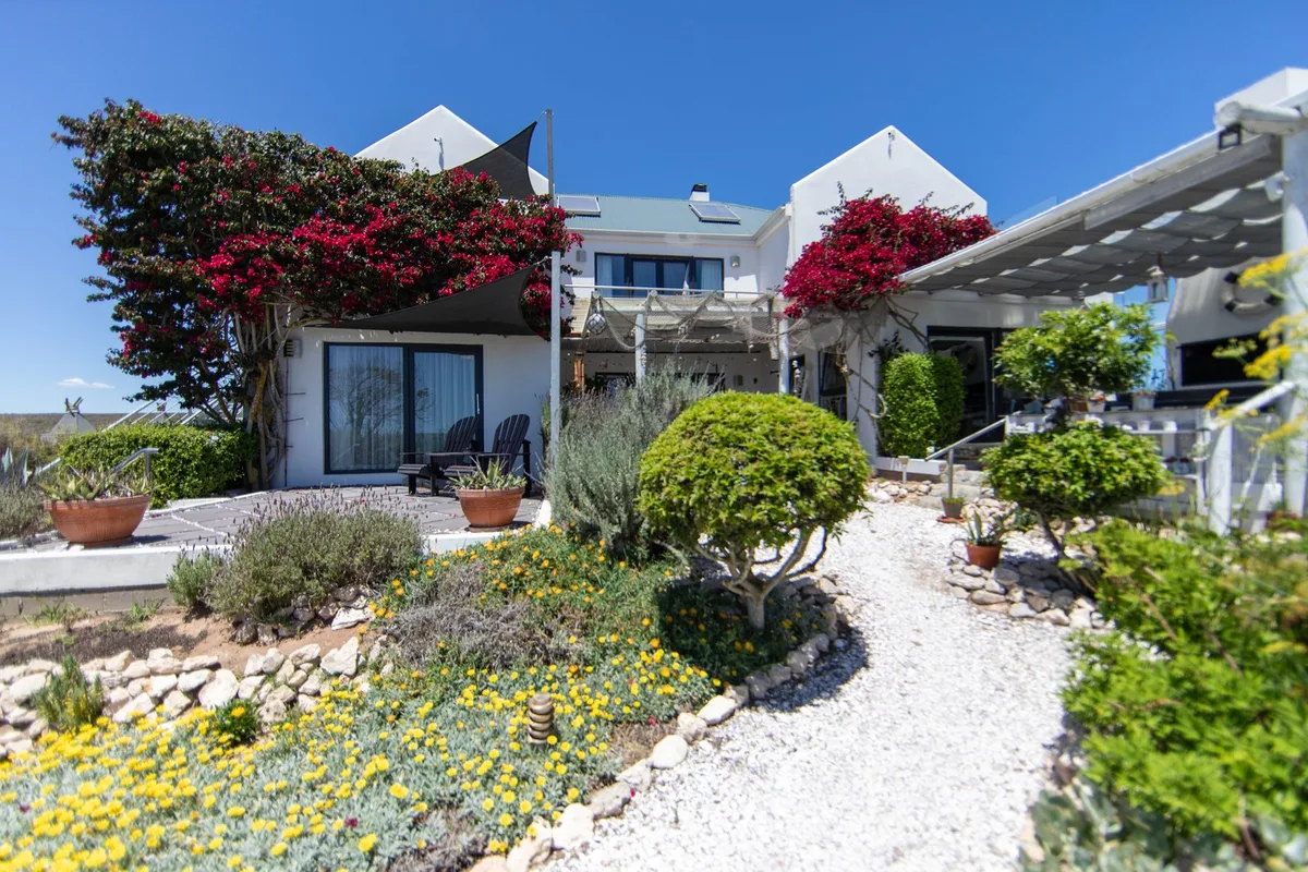 Farr Out Guest House — 3