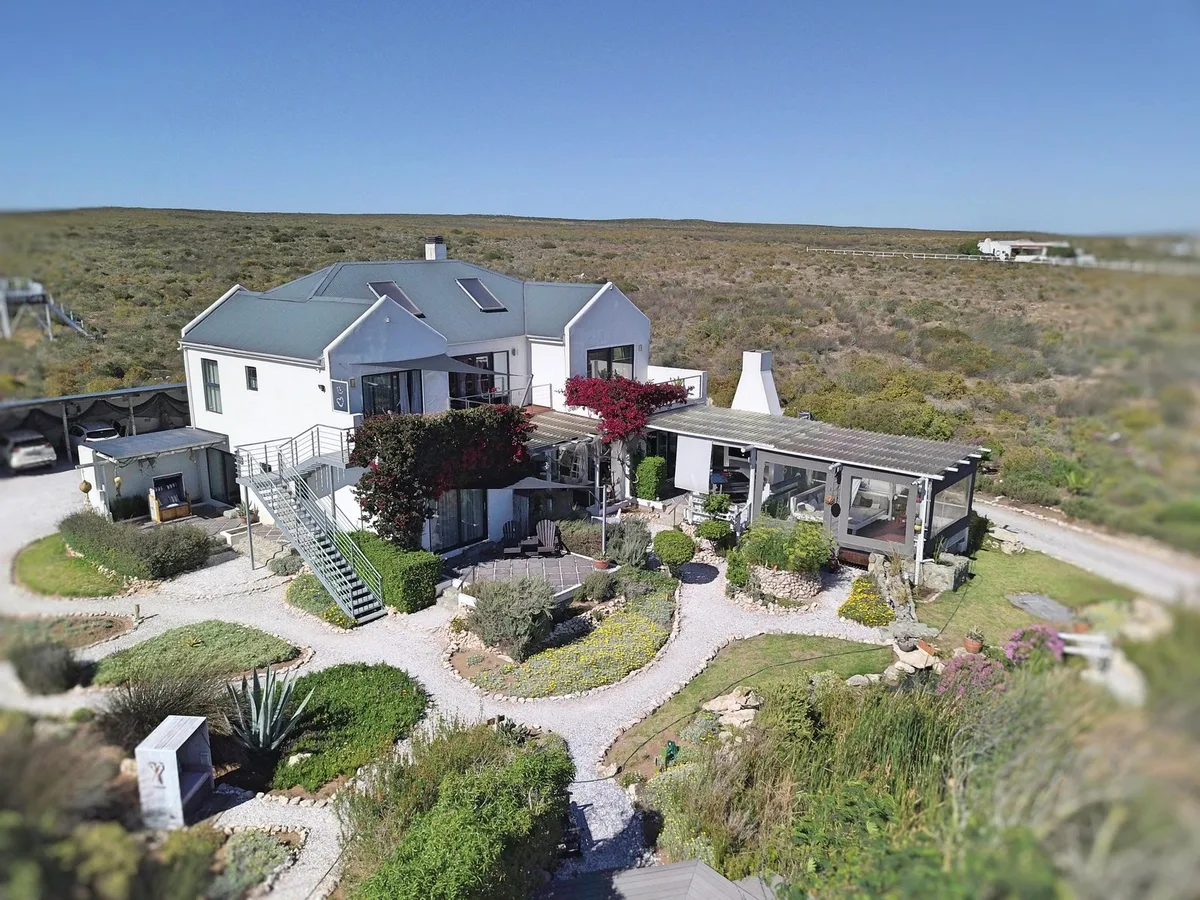 Farr Out Guest House — 4