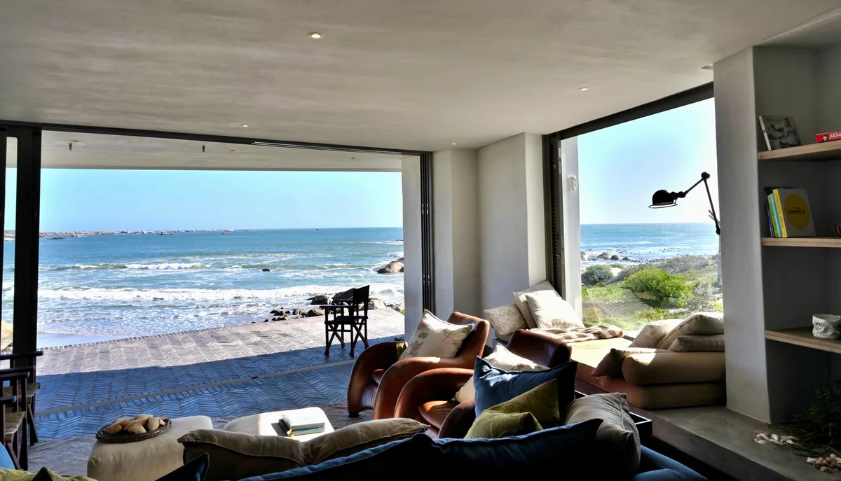 Stay in Paternoster
