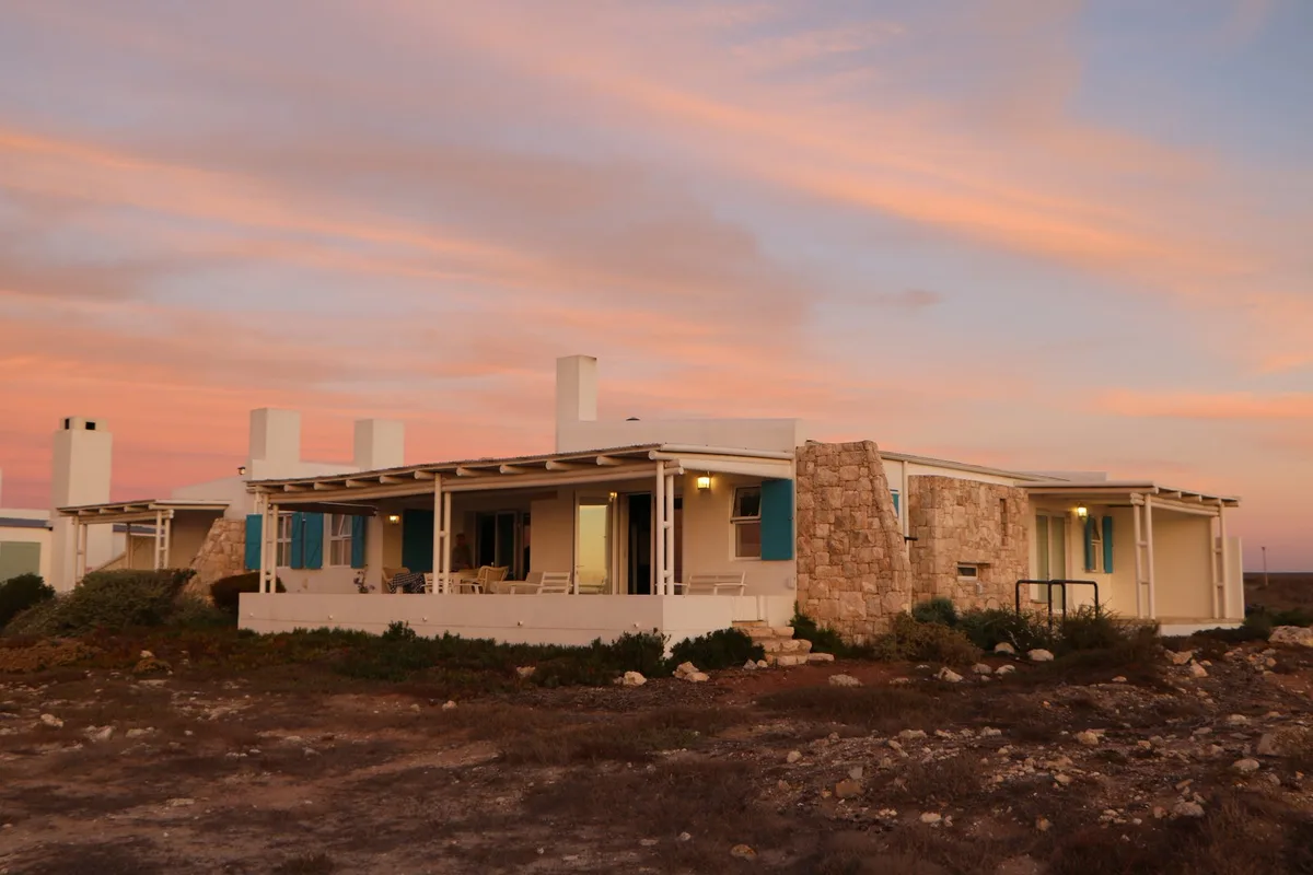 Stay in Paternoster — 5