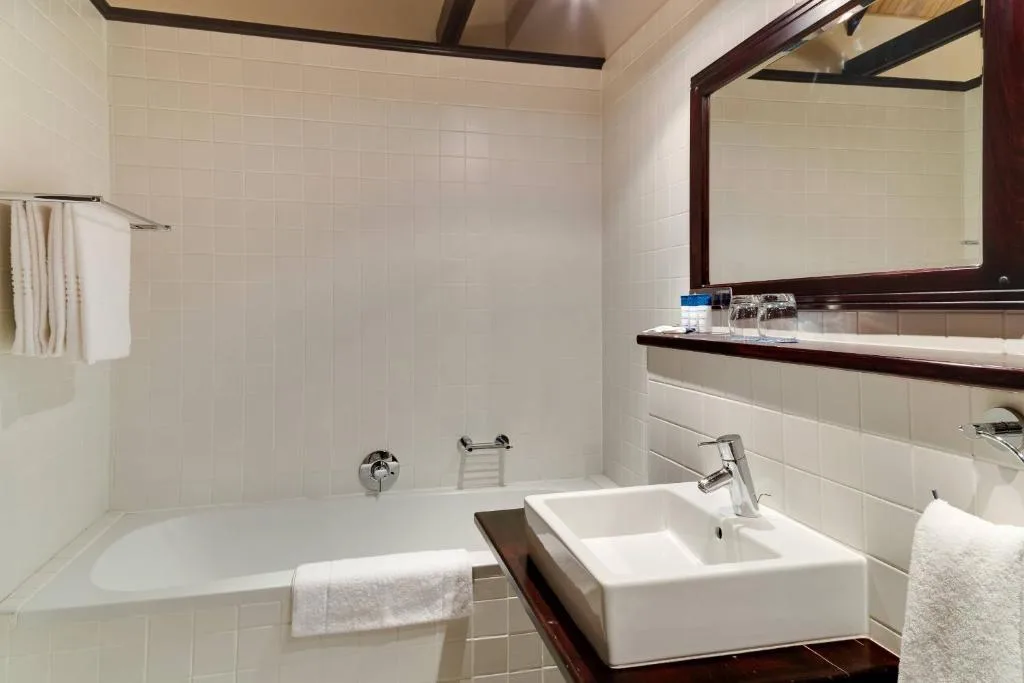 Protea Hotel by Marriott Dorpshuis & Spa Stellenbosch — 3