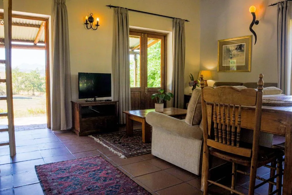 Zebra Cottage and Lodge — 5