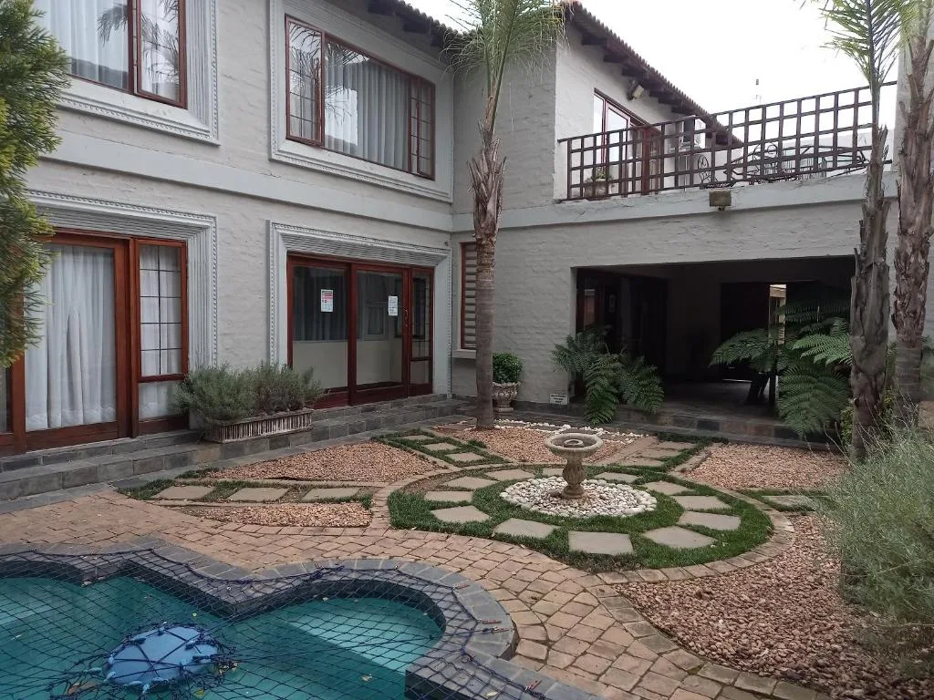 Troas Boutique hotel — 5