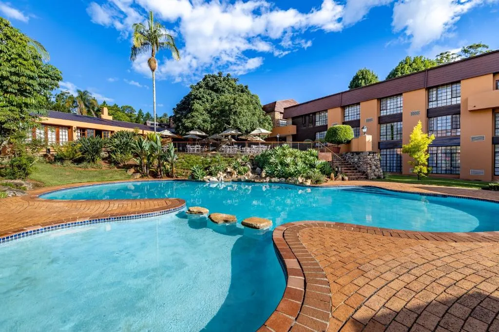 African Sky Hotels - Pine Lake Inn — 4