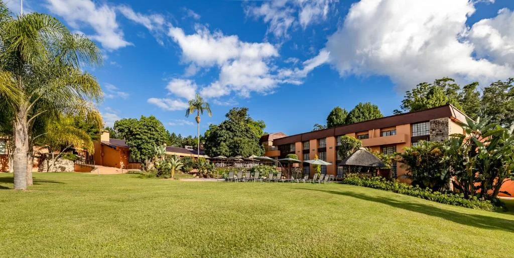 African Sky Hotels - Pine Lake Inn — 5