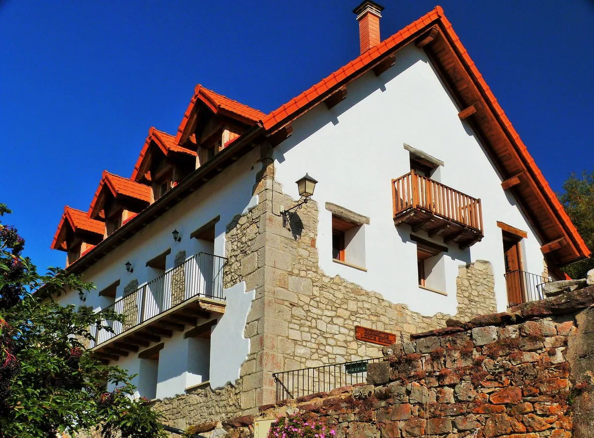 Casa Rural Enekoizar - Amplitud, Servicios y Selva de Irati