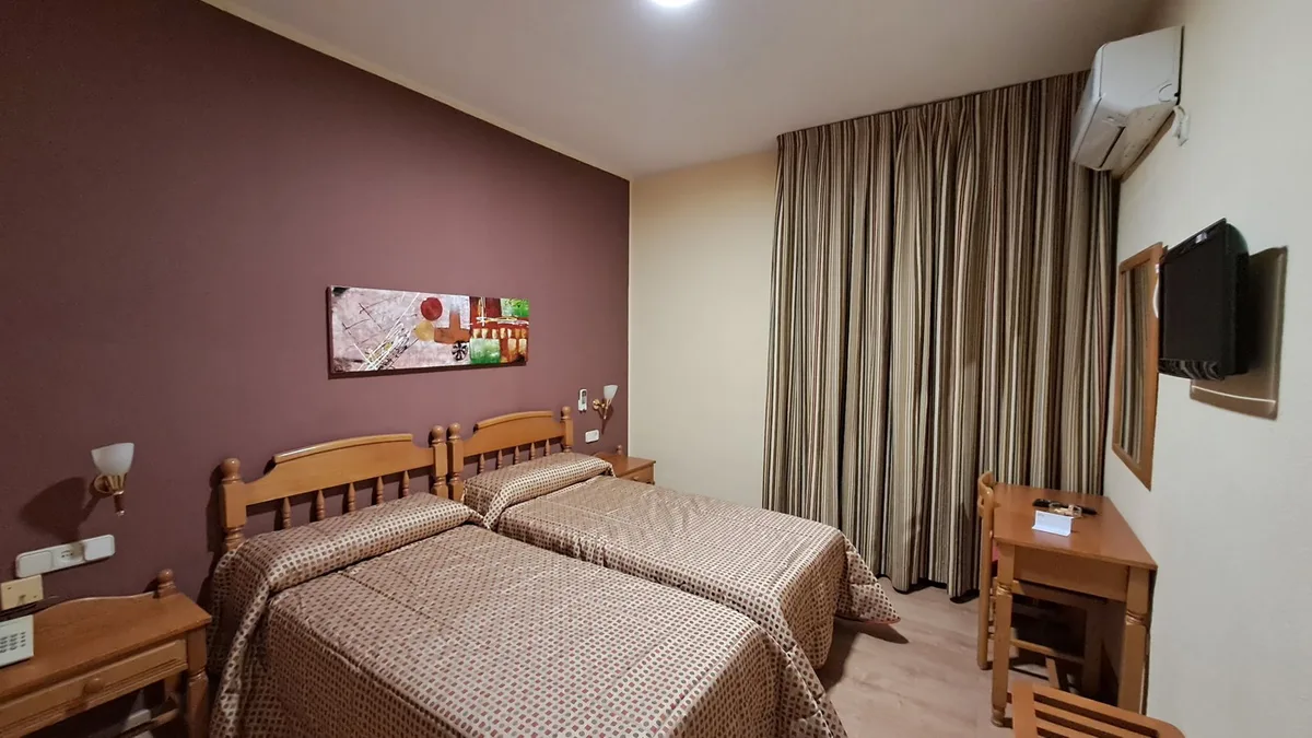 Hotel Castilla — 3