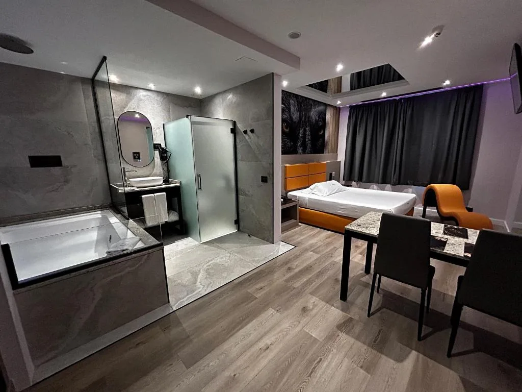 Zouk Hotel — 3