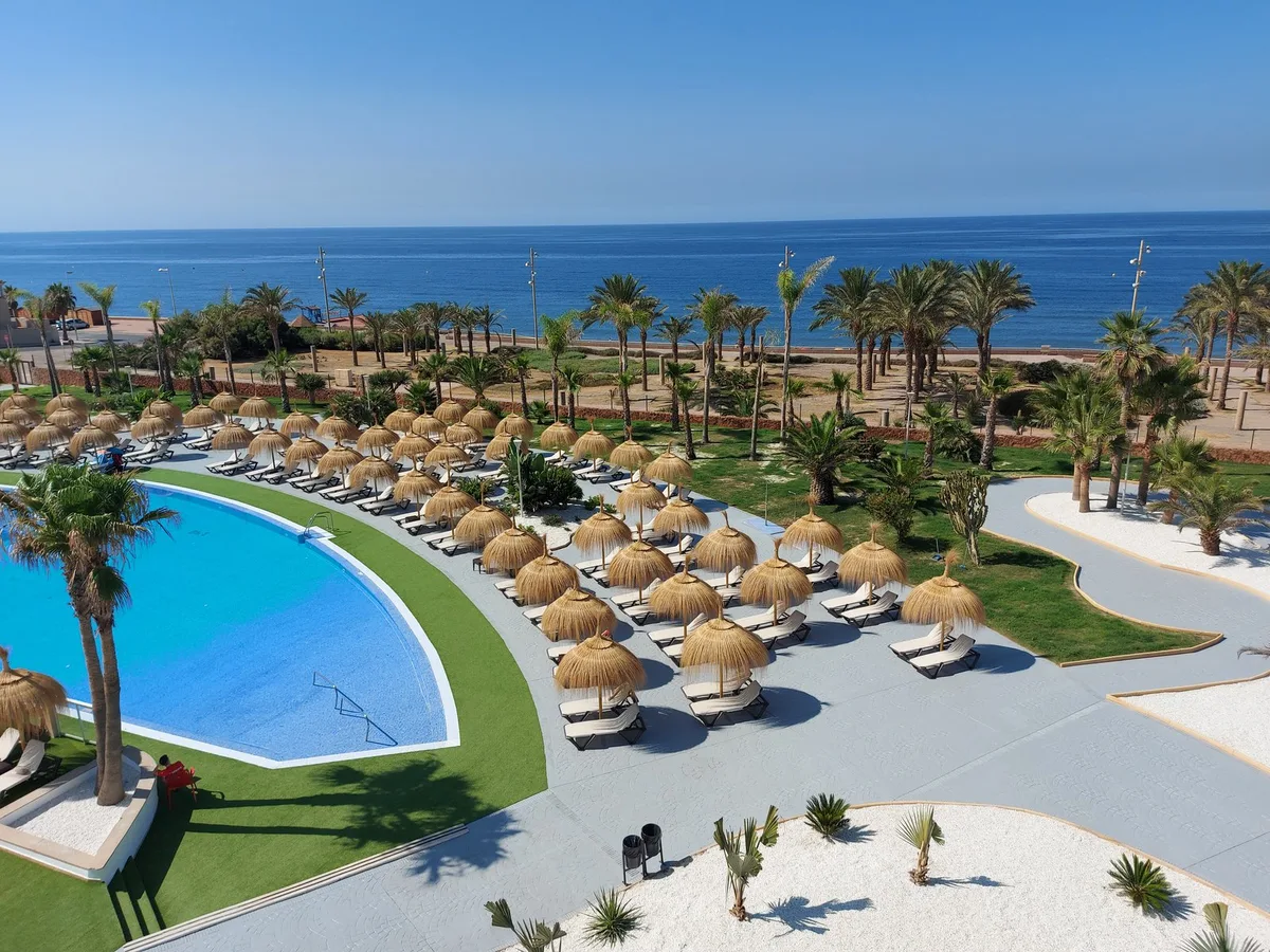 Cabogata Beach Hotel