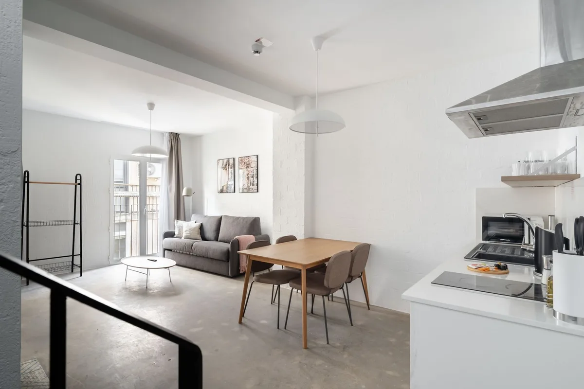 Limehome Almeria C. Hernan Cortes — 2
