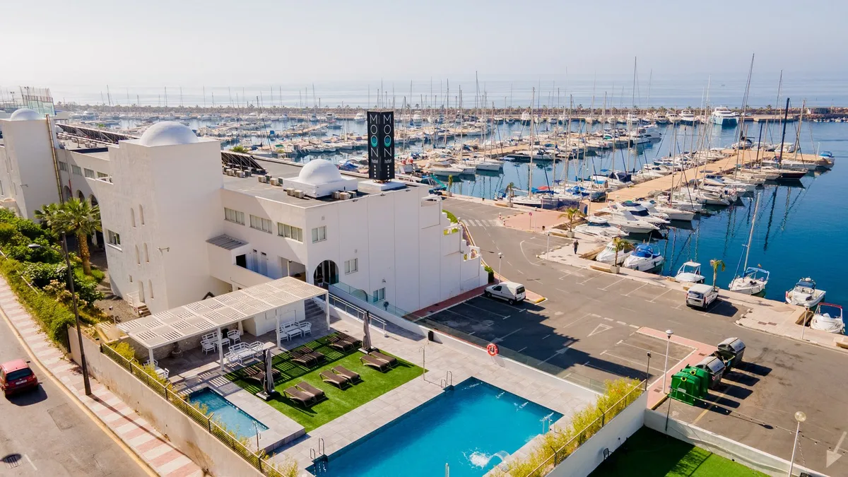Moon Hotel & SPA — 4