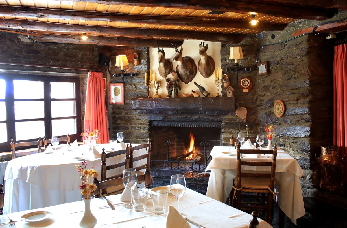 Hotel Rural Can Borrell Restaurant — 2